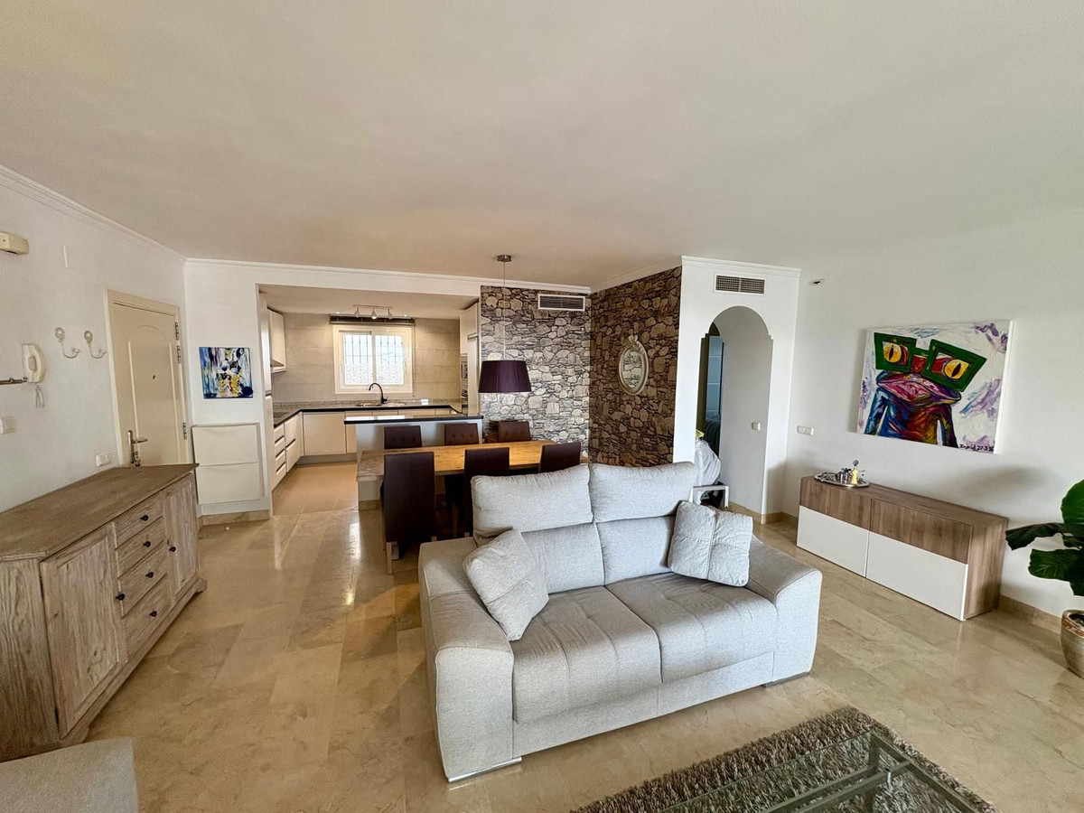 2 bedroom Apartments for sale in Calahonda – R5219575