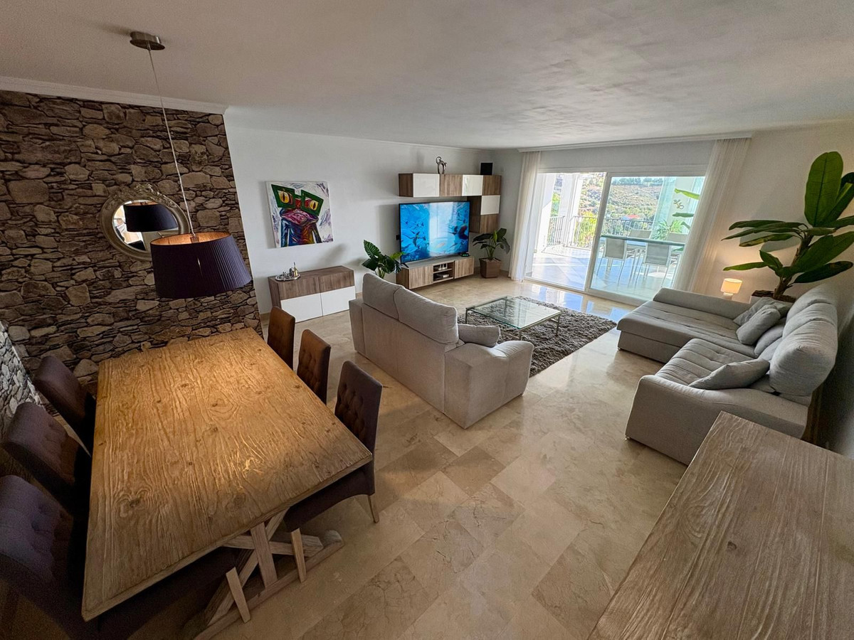 2 bedroom Apartments for sale in Calahonda – R5219575