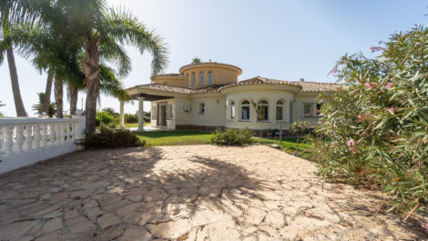 5 bedroom Villas for sale in Mijas – R5189068