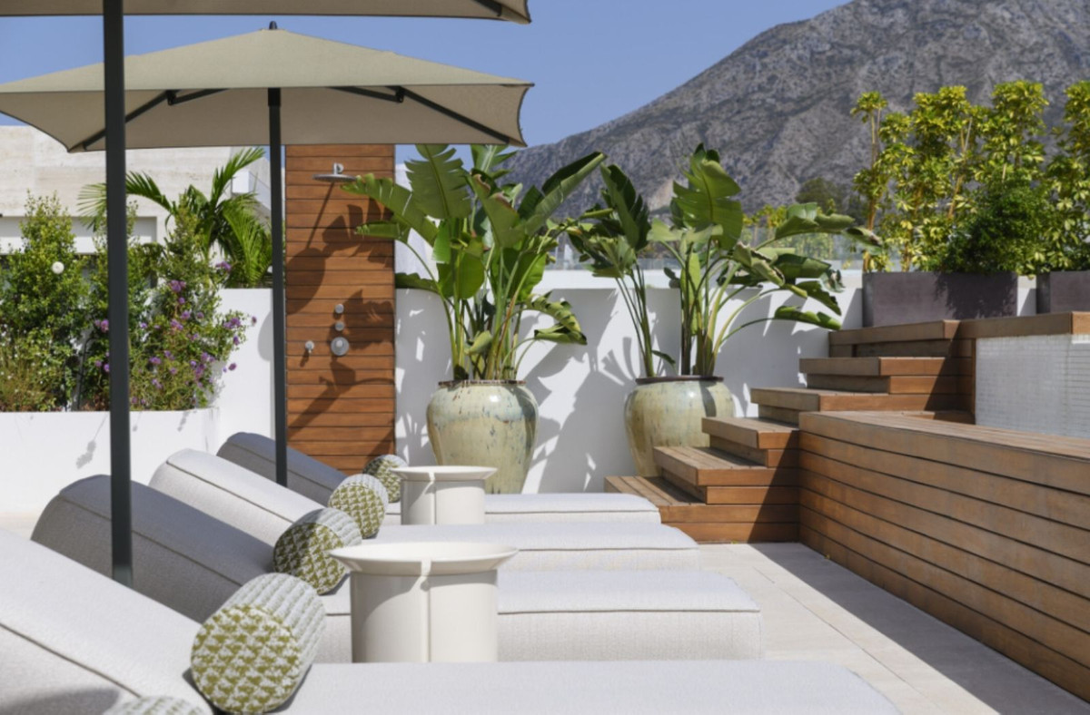 Apartamentos de 4 dormitorios en venta en Marbella – R5061520 Apartamentos de 4 dormitorios en venta en Marbella – R5061520