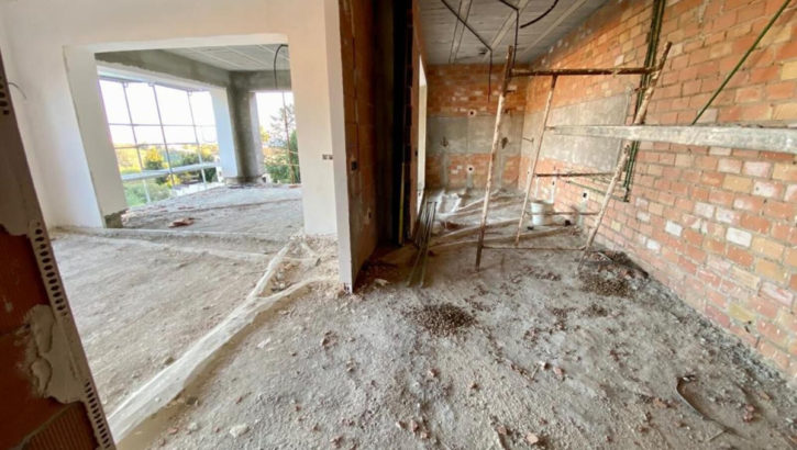 Villas de 5 dormitorios en venta en Las Chapas – R4949926 en 