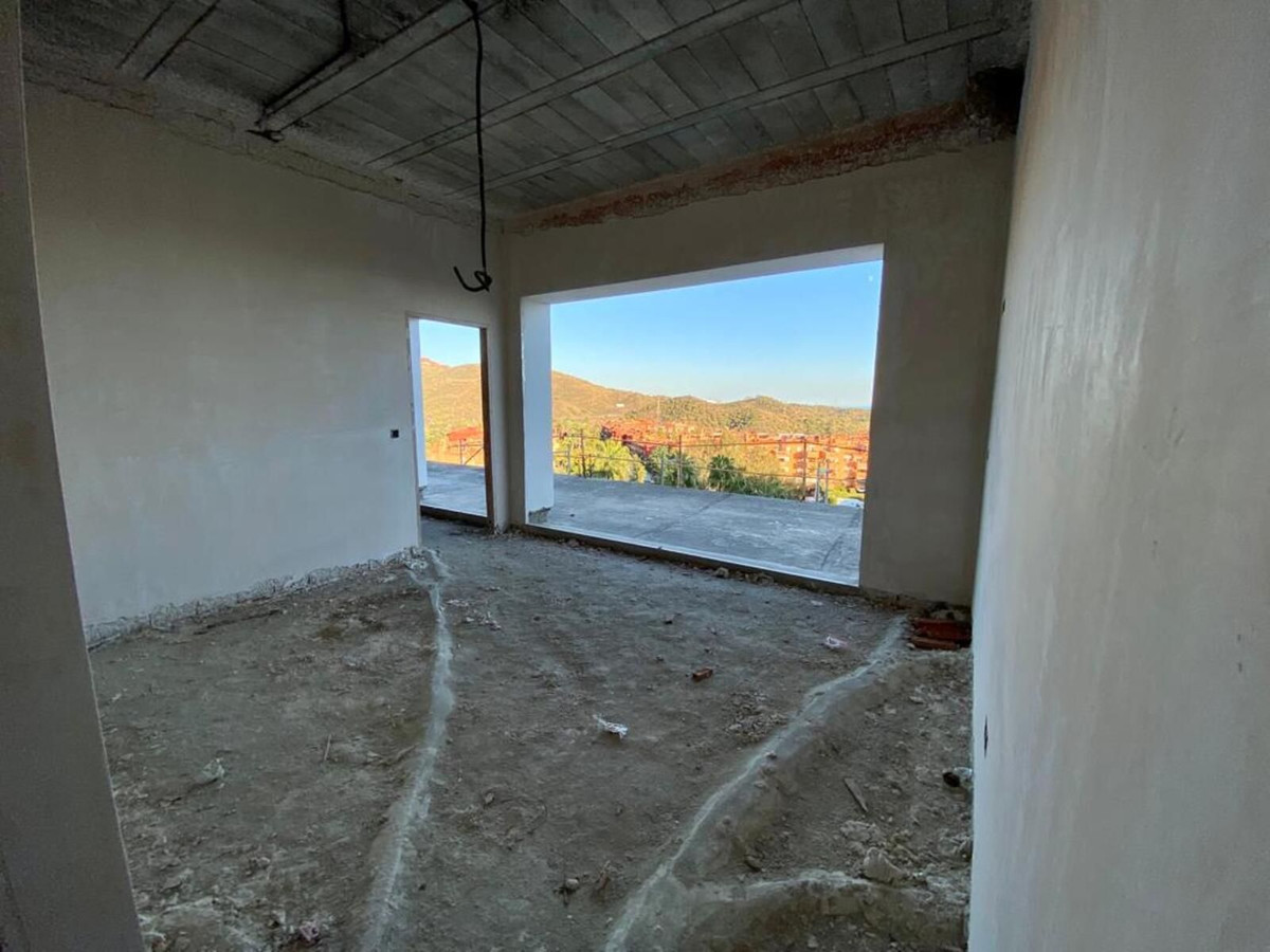 5 bedroom Villas for sale in Las Chapas – R4949926 5 bedroom Villas for sale in Las Chapas – R4949926