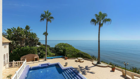 5 bedroom Villas for sale in Marbesa – R5156299