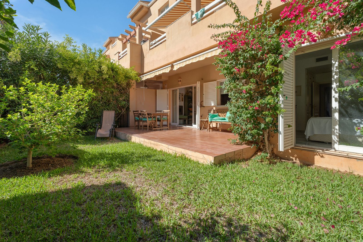 2 bedroom Apartments for sale in Carib Playa – R5199439