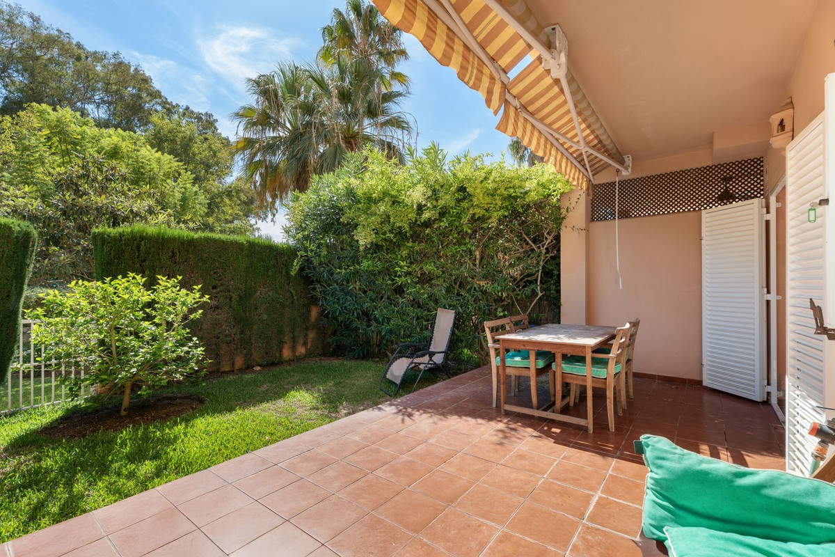 2 bedroom Apartments for sale in Carib Playa – R5199439