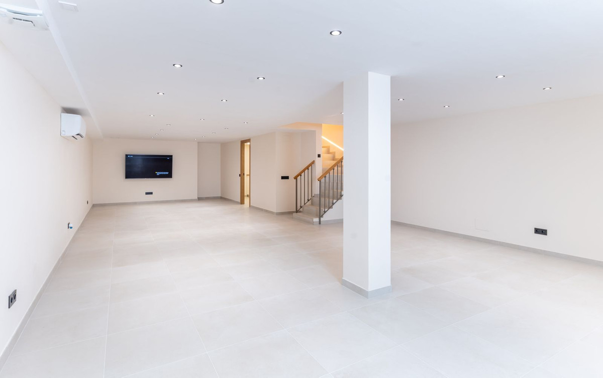 4 bedroom Townhouses for sale in Nueva Milla de Oro – R5172736