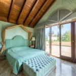 6 bedroom Villas for sale in Sierra Blanca – R5220262