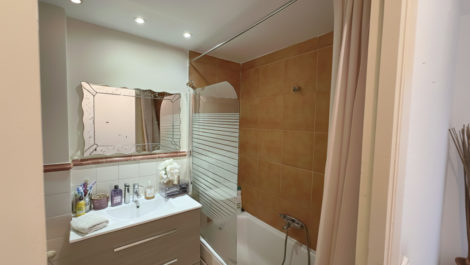 Apartamentos de 3 dormitorios en venta en Marbella – R5230666