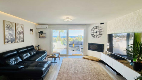 4 bedroom Townhouses for sale in Calahonda – R5191633