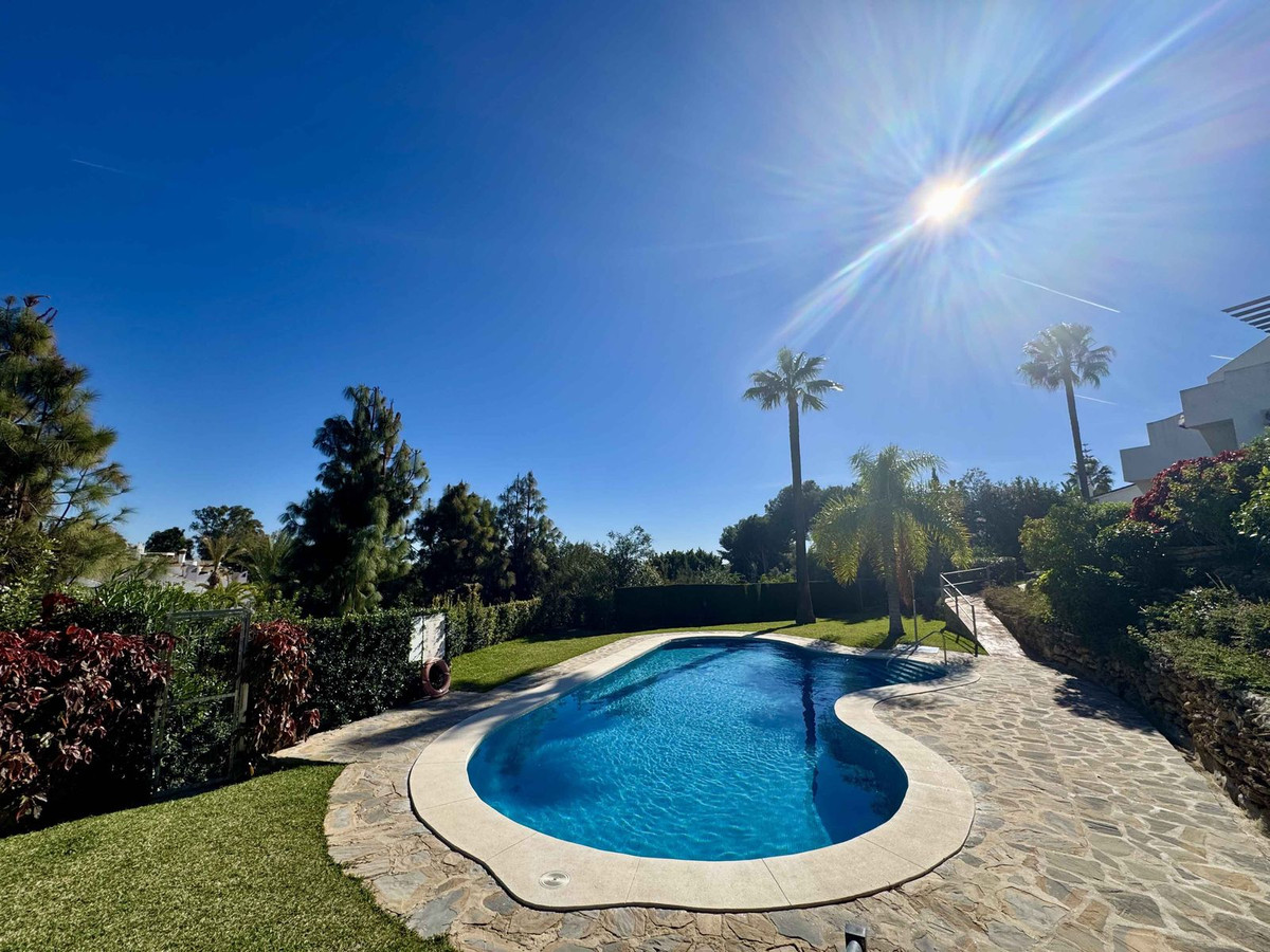 4 bedroom Townhouses for sale in Calahonda – R5191633 4 bedroom Townhouses for sale in Calahonda – R5191633