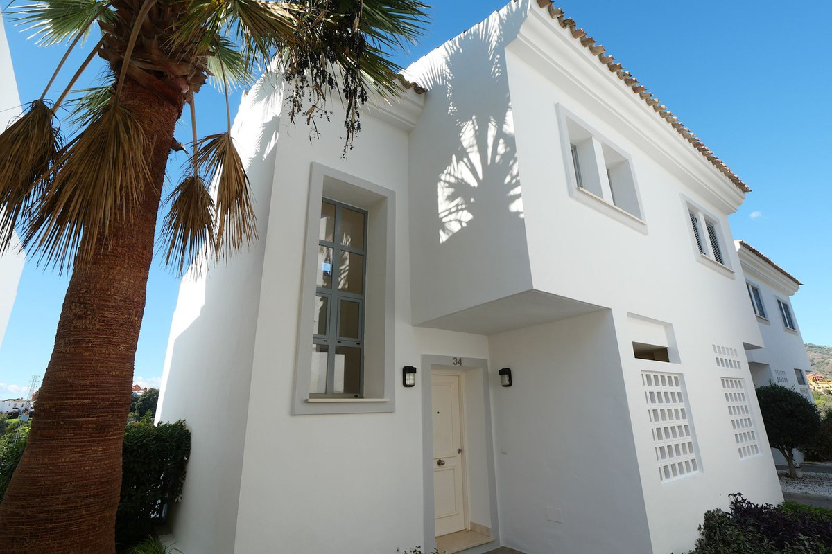 3 bedroom Semi-detached for sale in Cabopino – R5227648