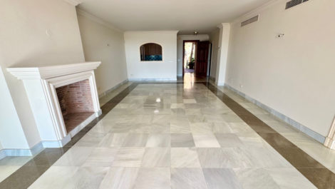 2 bedroom Apartments for sale in Monte Halcones – R5219605