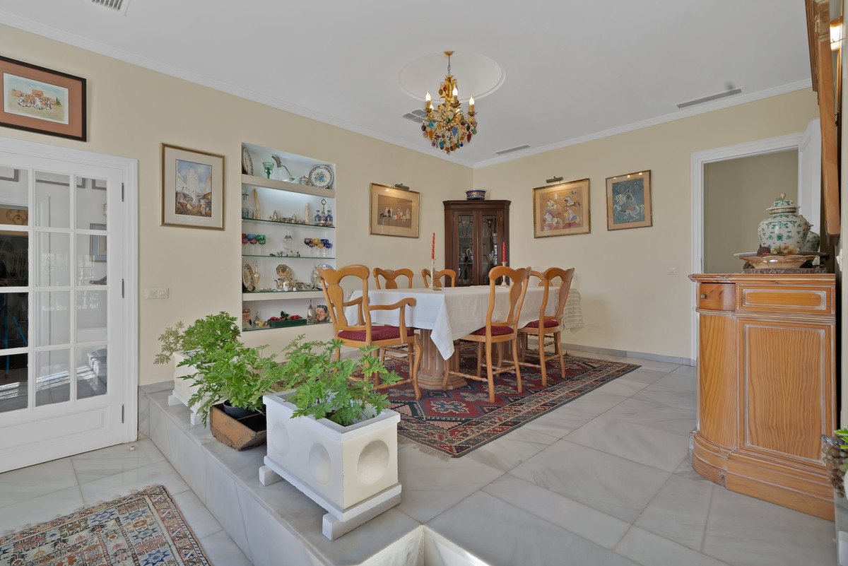 6 bedroom Villas for sale in Las Brisas – R4993696 6 bedroom Villas for sale in Las Brisas – R4993696