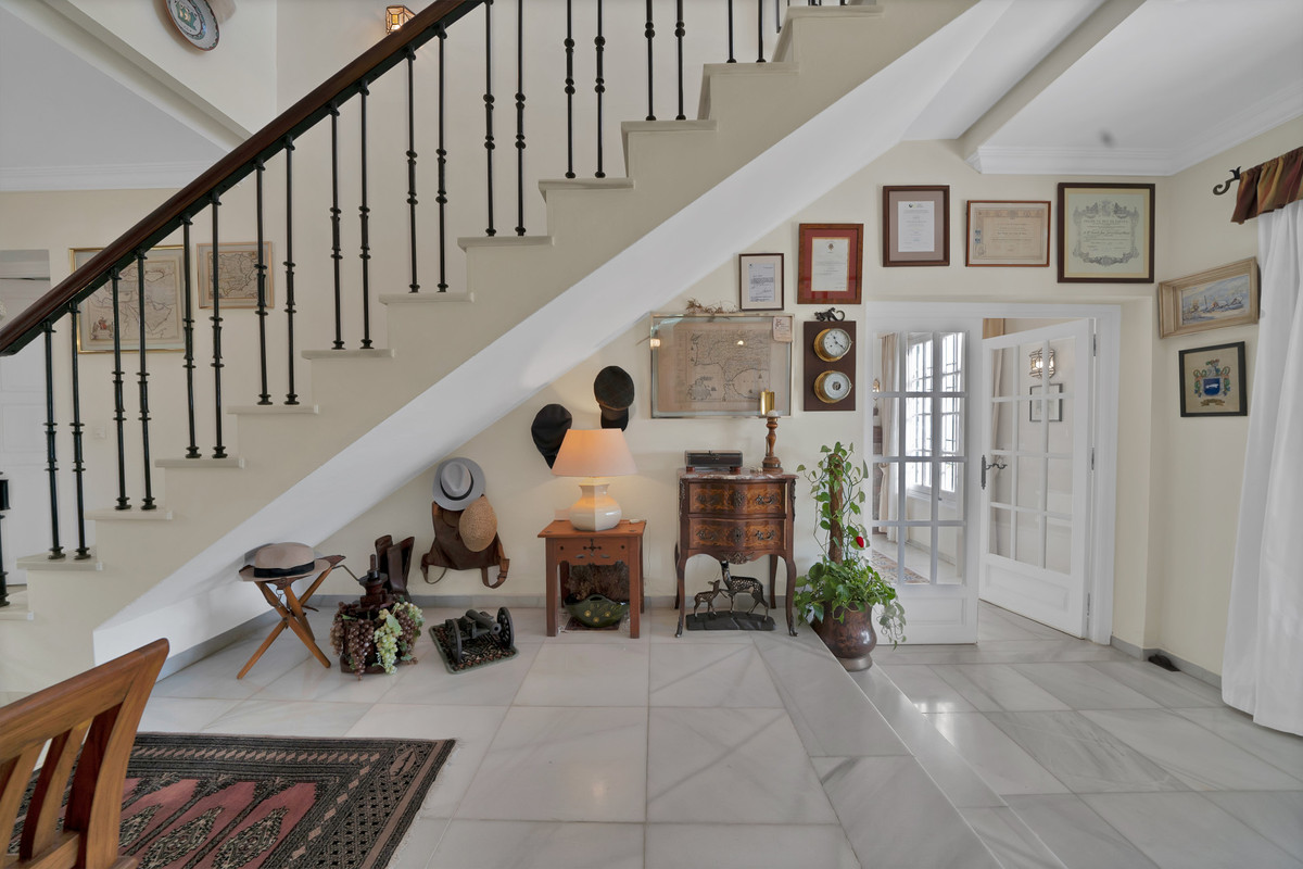 6 bedroom Villas for sale in Las Brisas – R4993696 6 bedroom Villas for sale in Las Brisas – R4993696