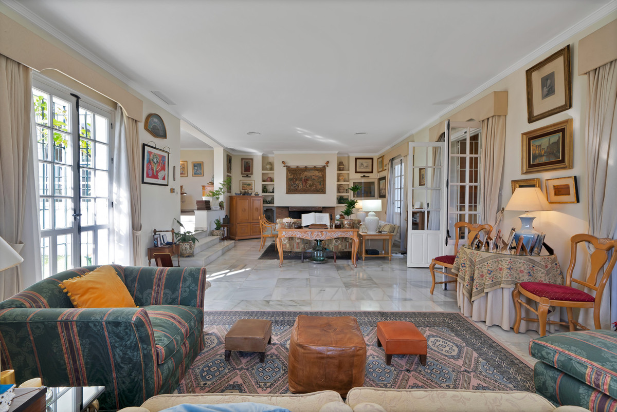 6 bedroom Villas for sale in Las Brisas – R4993696 6 bedroom Villas for sale in Las Brisas – R4993696