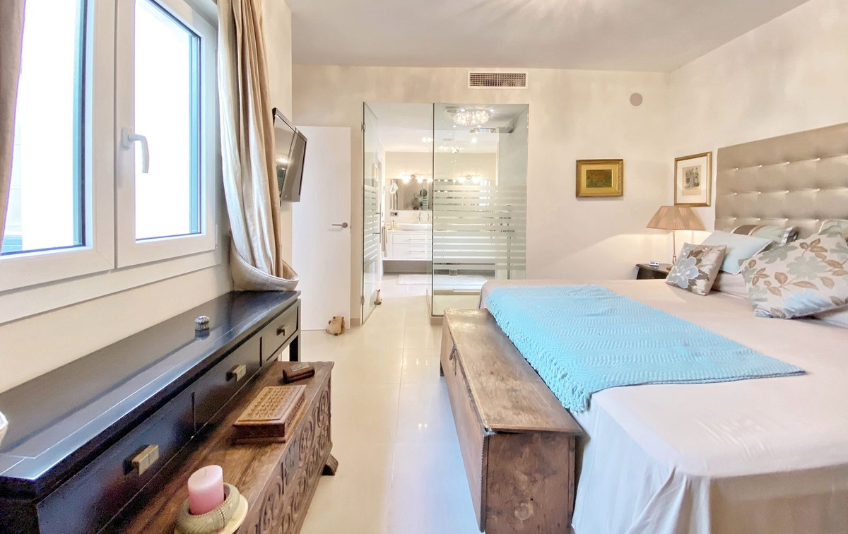 2 bedroom Penthouses for sale in Marbella – R4639072