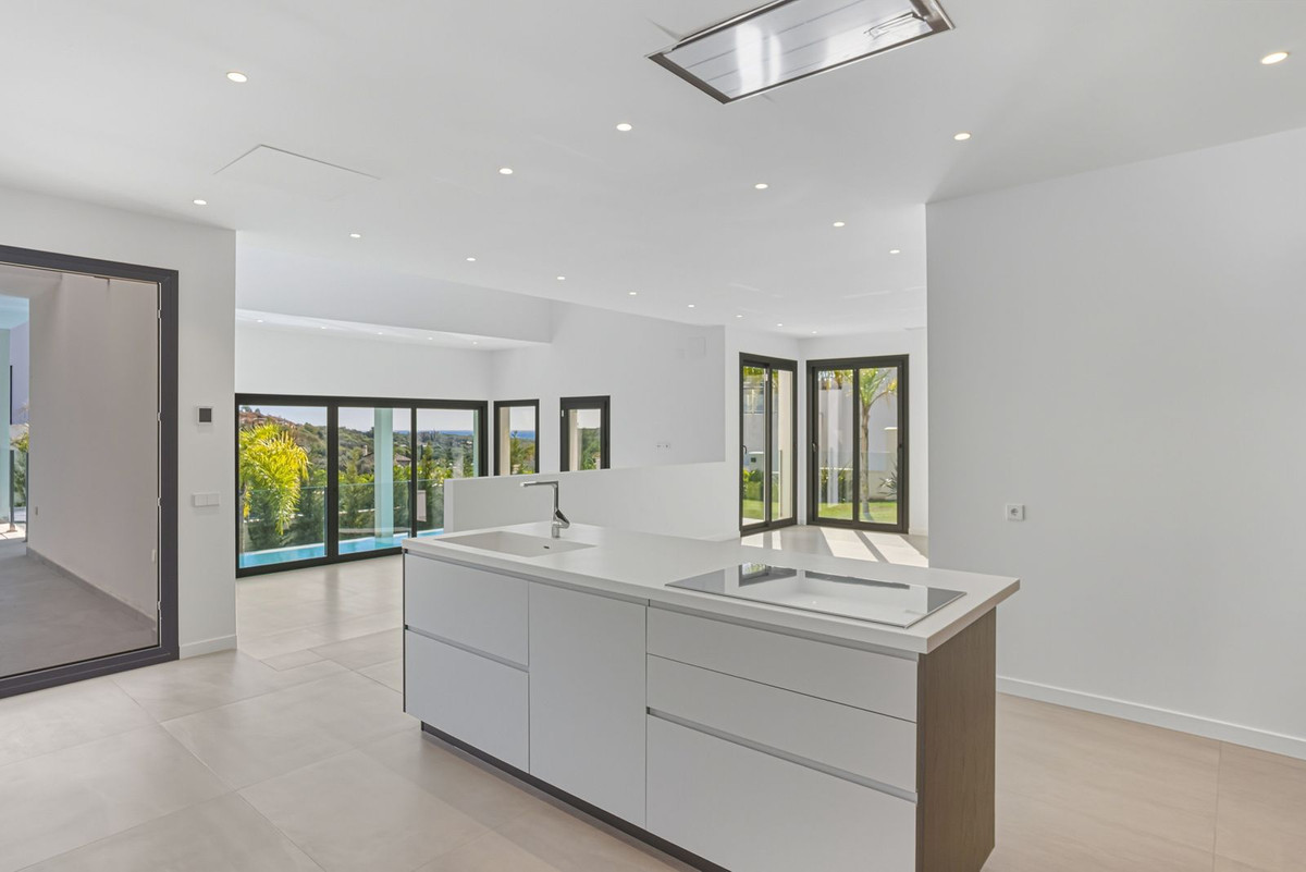 4 bedroom Villas for sale in Elviria – R5176522