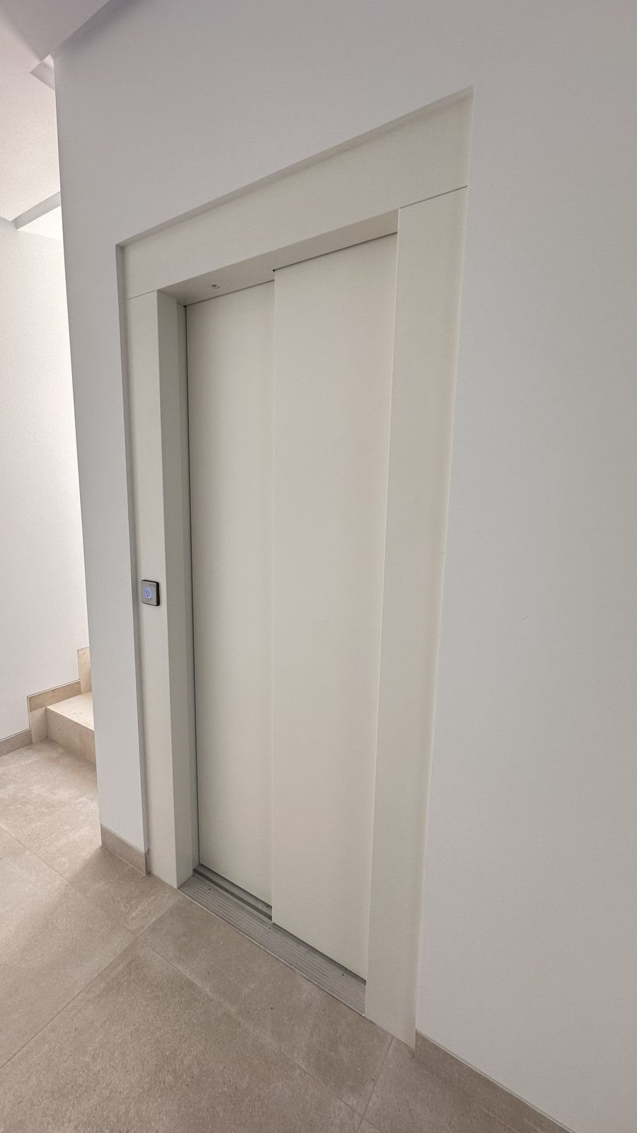 5 bedroom Villas for sale in Marbella – R5187943