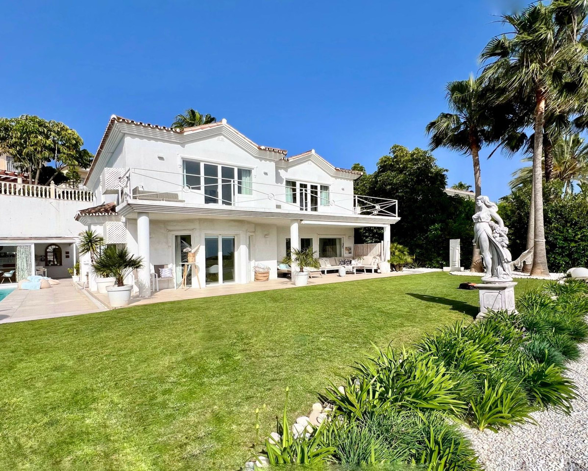 3 bedroom Villas for sale in Riviera del Sol – R5222008