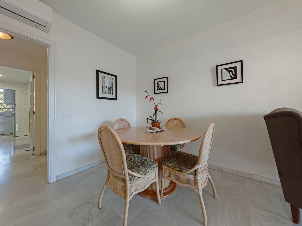 2 bedroom Apartments for sale in Calahonda – R5209339