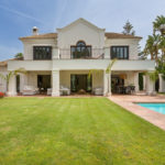 Villas de 6 dormitorios en venta en Guadalmina Baja – R5023624