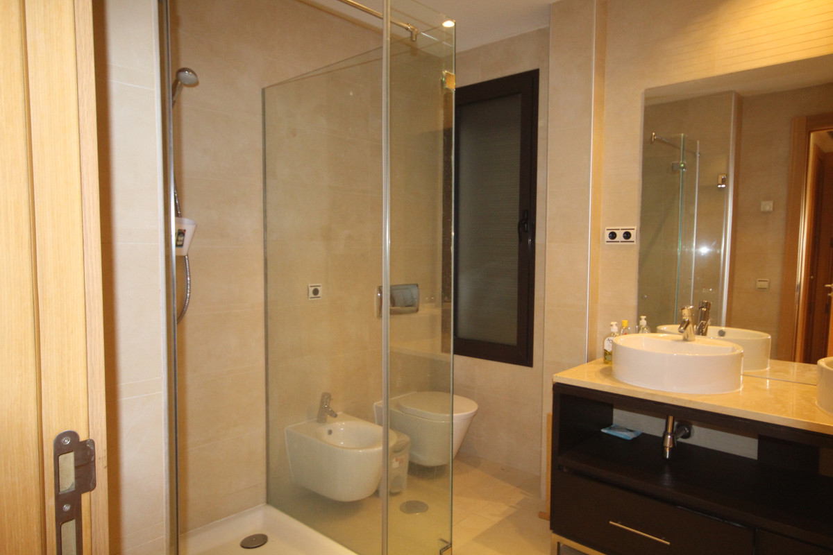 Apartamentos de 2 dormitorios en venta en Altos de los Monteros – R5214430 Apartamentos de 2 dormitorios en venta en Altos de los Monteros – R5214430