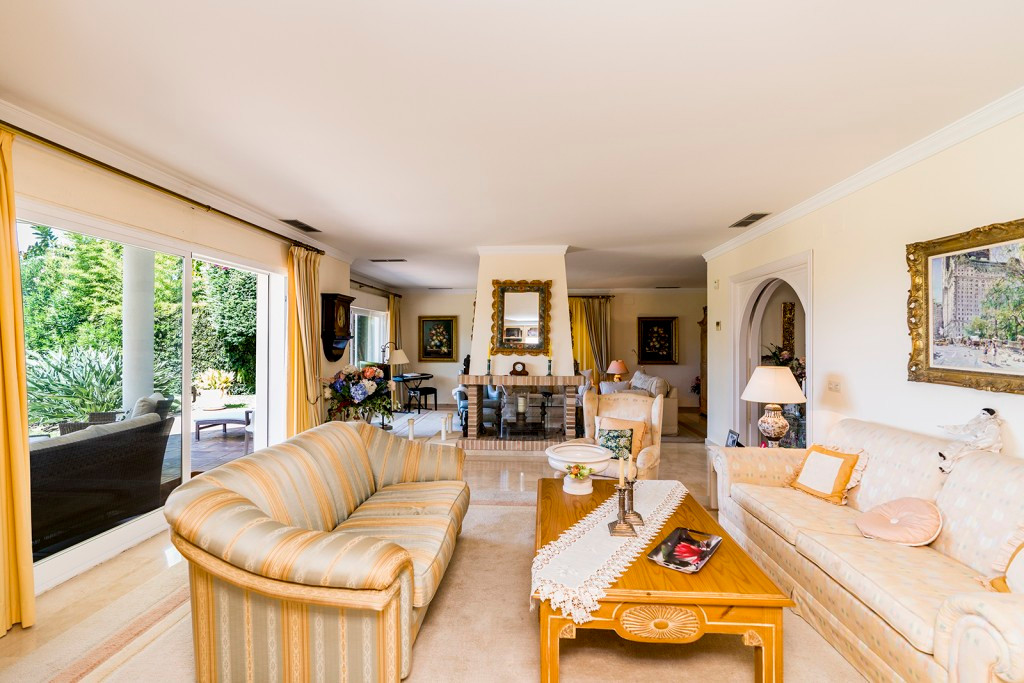 4 bedroom Villas for sale in Marbella – R5232610 4 bedroom Villas for sale in Marbella – R5232610