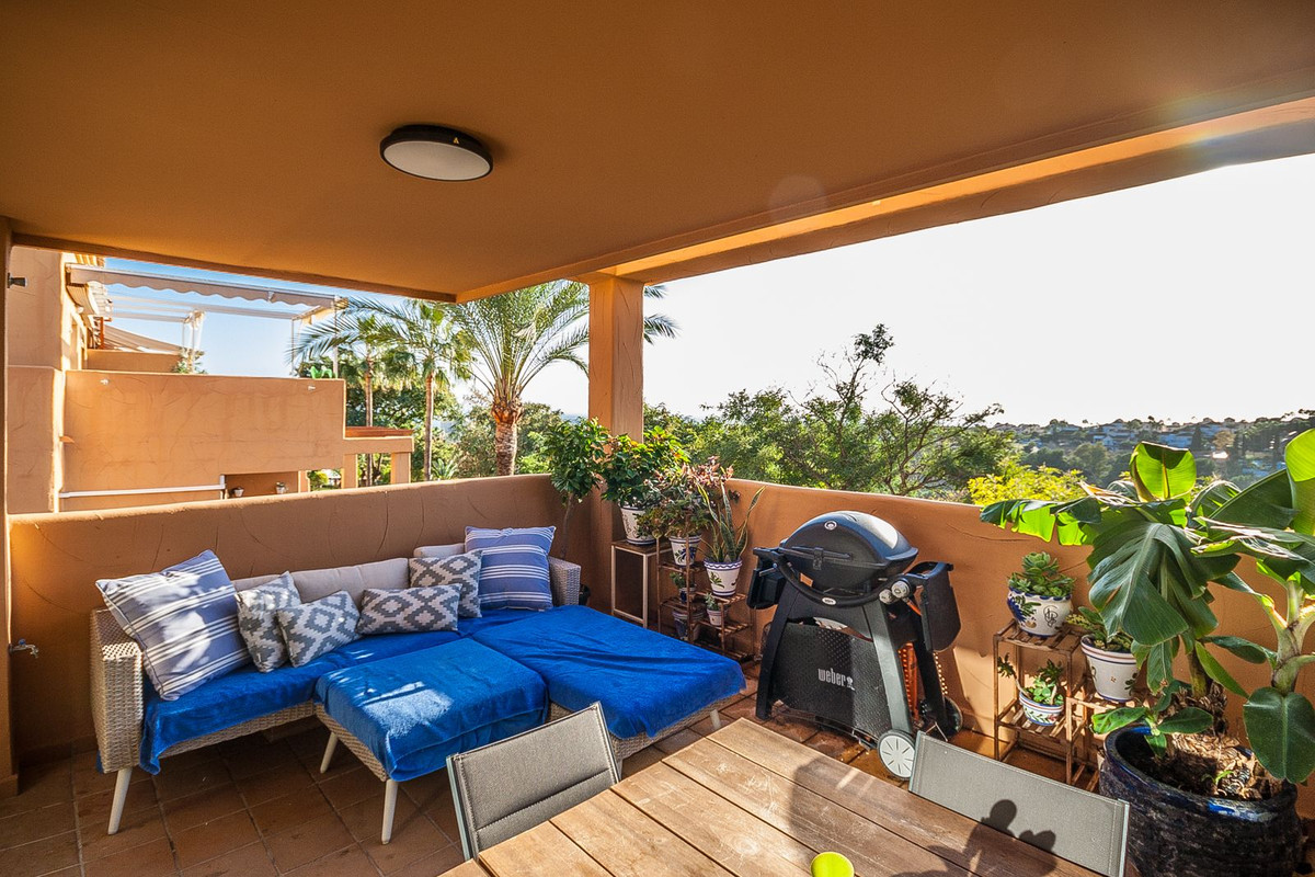 2 bedroom Apartments for sale in Elviria – R5225557