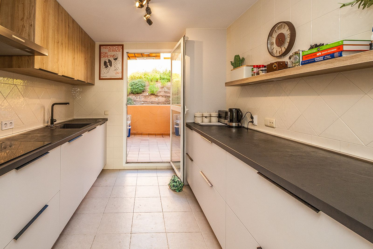 2 bedroom Apartments for sale in Elviria – R5225557