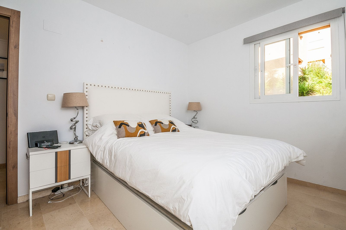 2 bedroom Apartments for sale in Elviria – R5225557