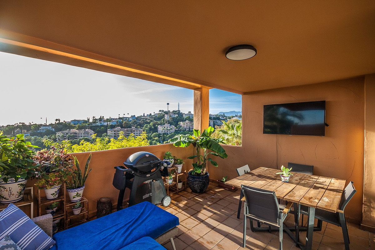 2 bedroom Apartments for sale in Elviria – R5225557