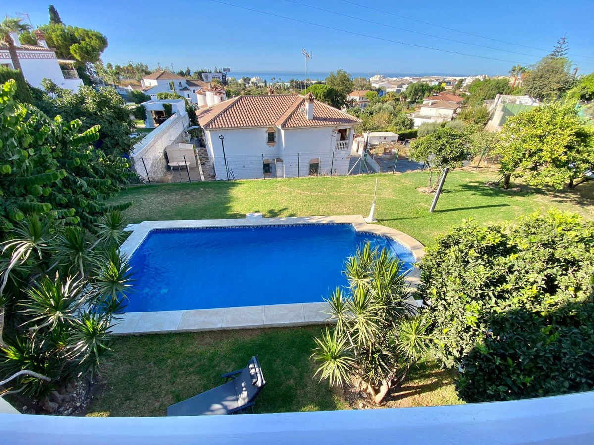 7 bedroom Villas for sale in Marbella – R5207791