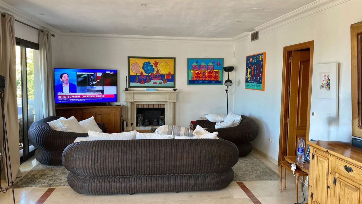 7 bedroom Villas for sale in Marbella – R5207791