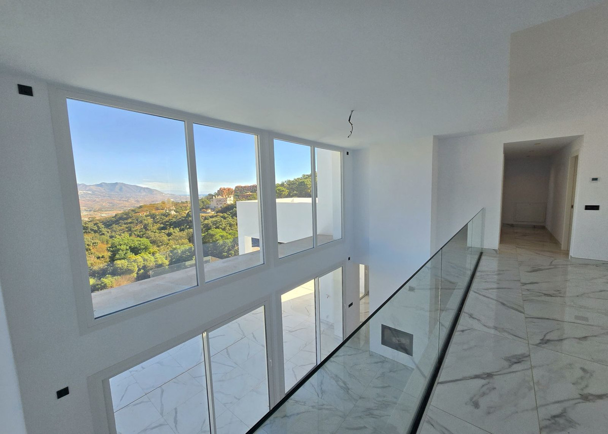 4 bedroom Villas for sale in La Mairena – R5203108 4 bedroom Villas for sale in La Mairena – R5203108