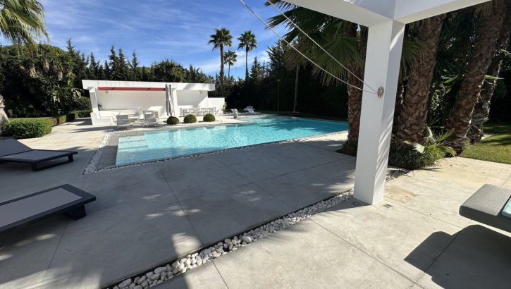 6 bedroom Villas for sale in Guadalmina Baja – R5213677 in 