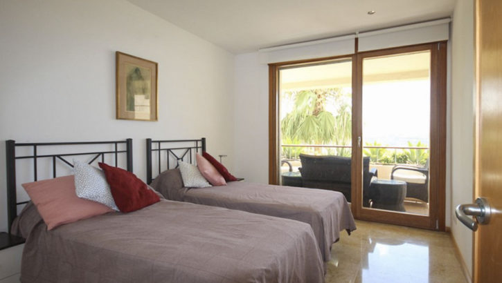 Apartamentos de 3 dormitorios en venta en Marbella – R5222647 en 
