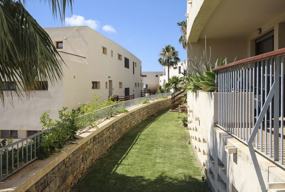 Apartamentos de 3 dormitorios en venta en Marbella – R5222647