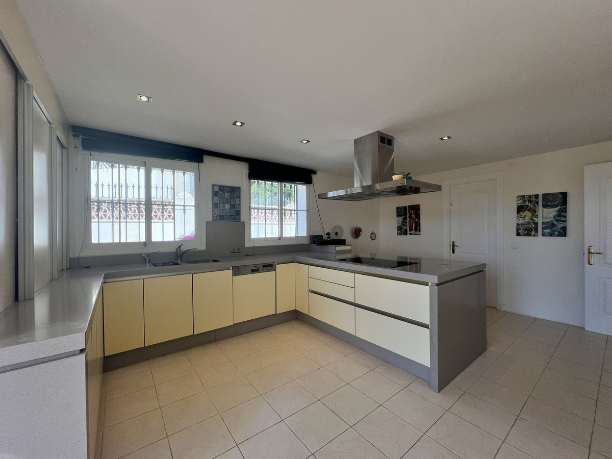 5 bedroom Villas for sale in La Quinta – R5216302 5 bedroom Villas for sale in La Quinta – R5216302