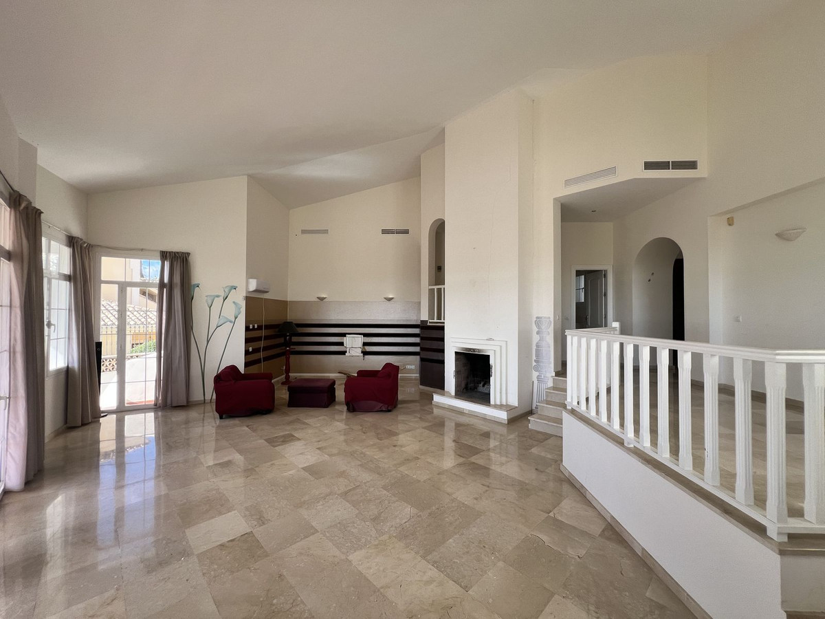 5 bedroom Villas for sale in La Quinta – R5216302 5 bedroom Villas for sale in La Quinta – R5216302