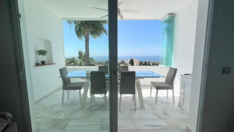 4 bedroom Apartments for sale in Calahonda – R5225869