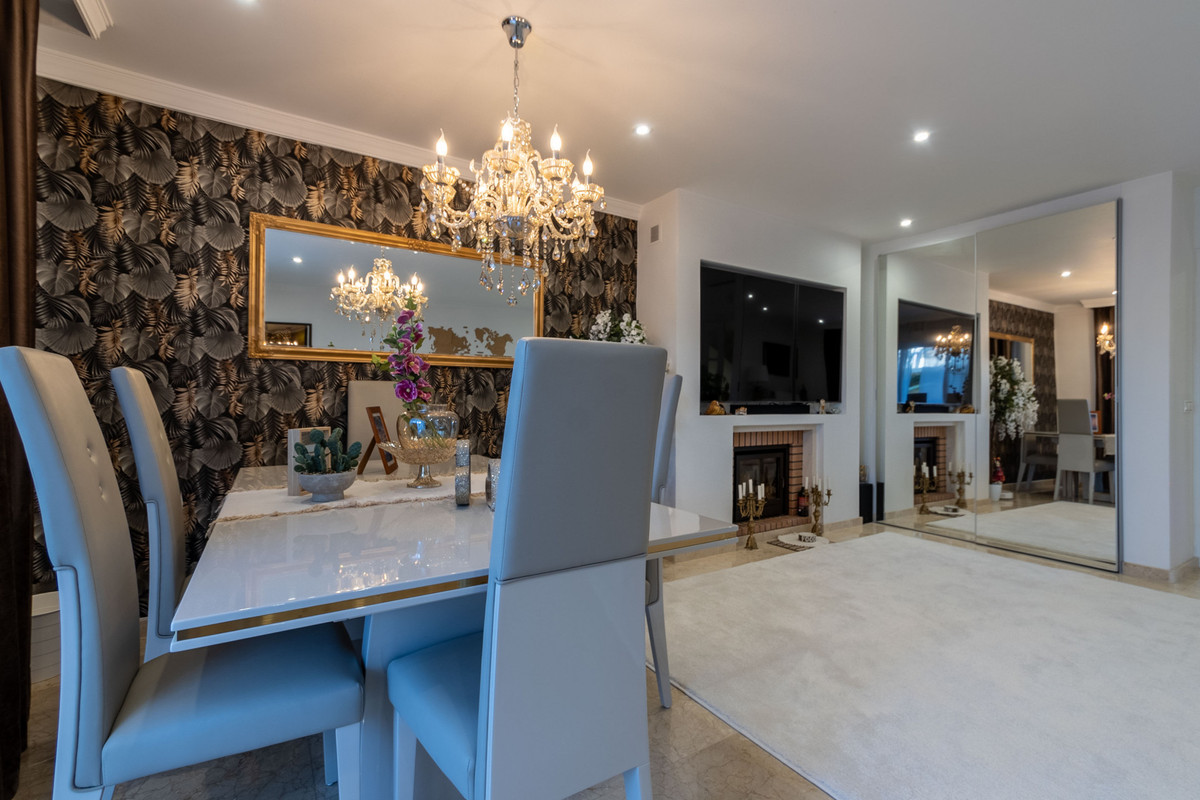 Adosados de 4 dormitorios en venta en Mijas – R5226796