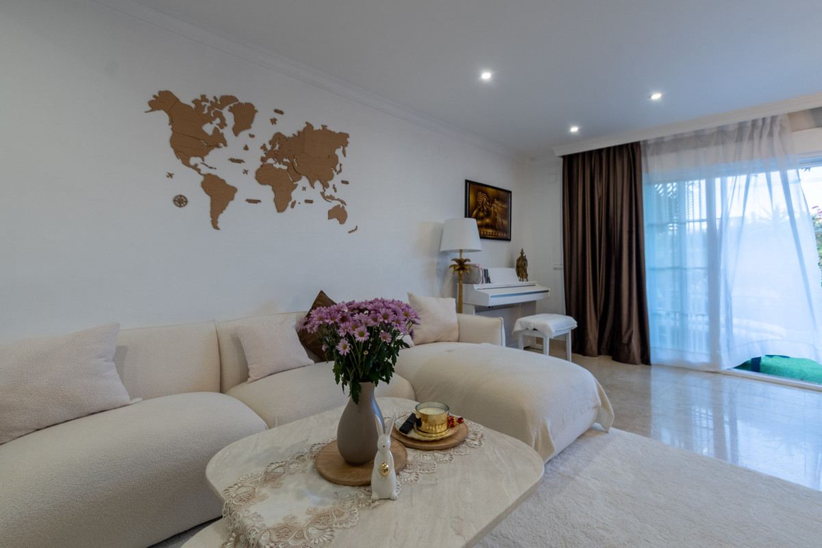 Adosados de 4 dormitorios en venta en Mijas – R5226796