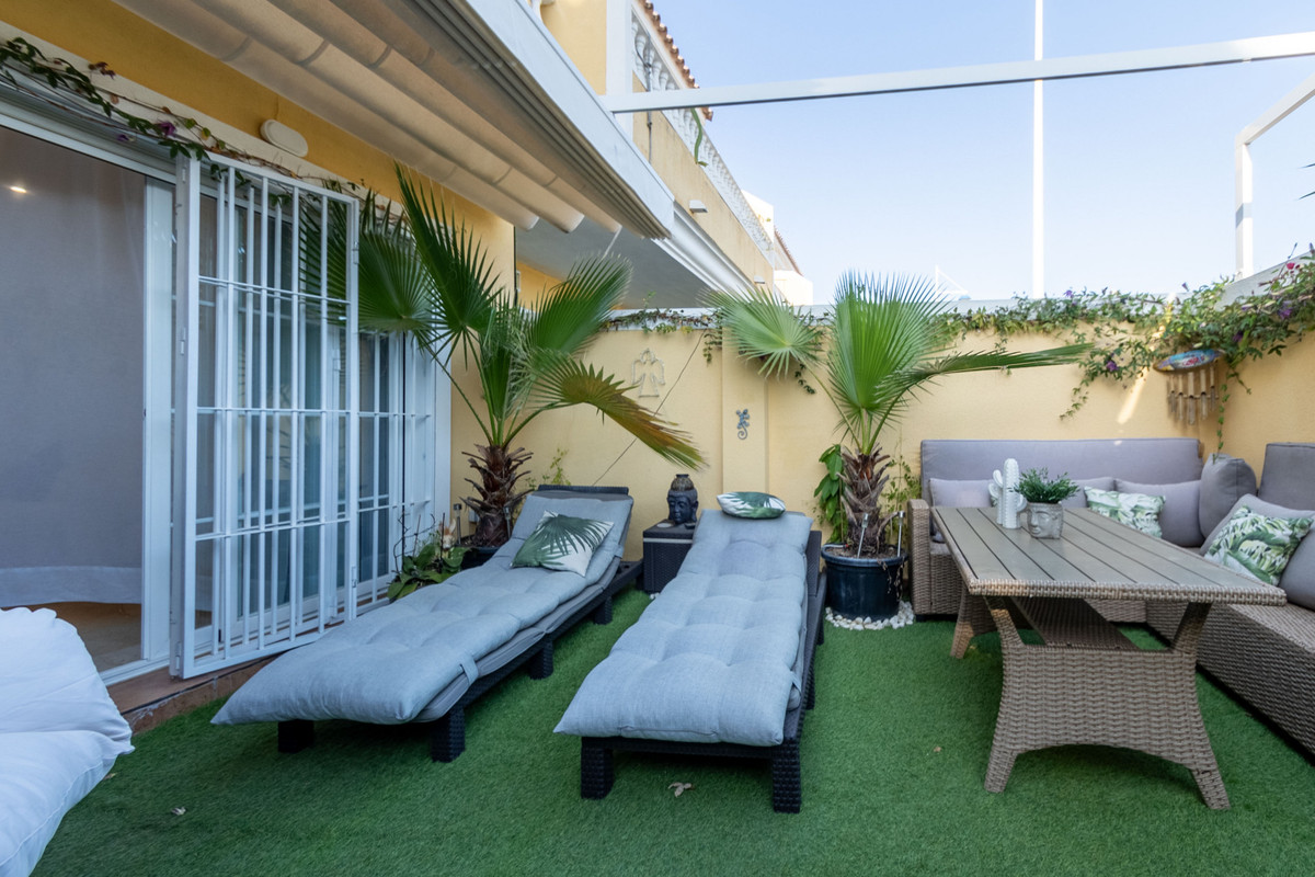 Adosados de 4 dormitorios en venta en Mijas – R5226796