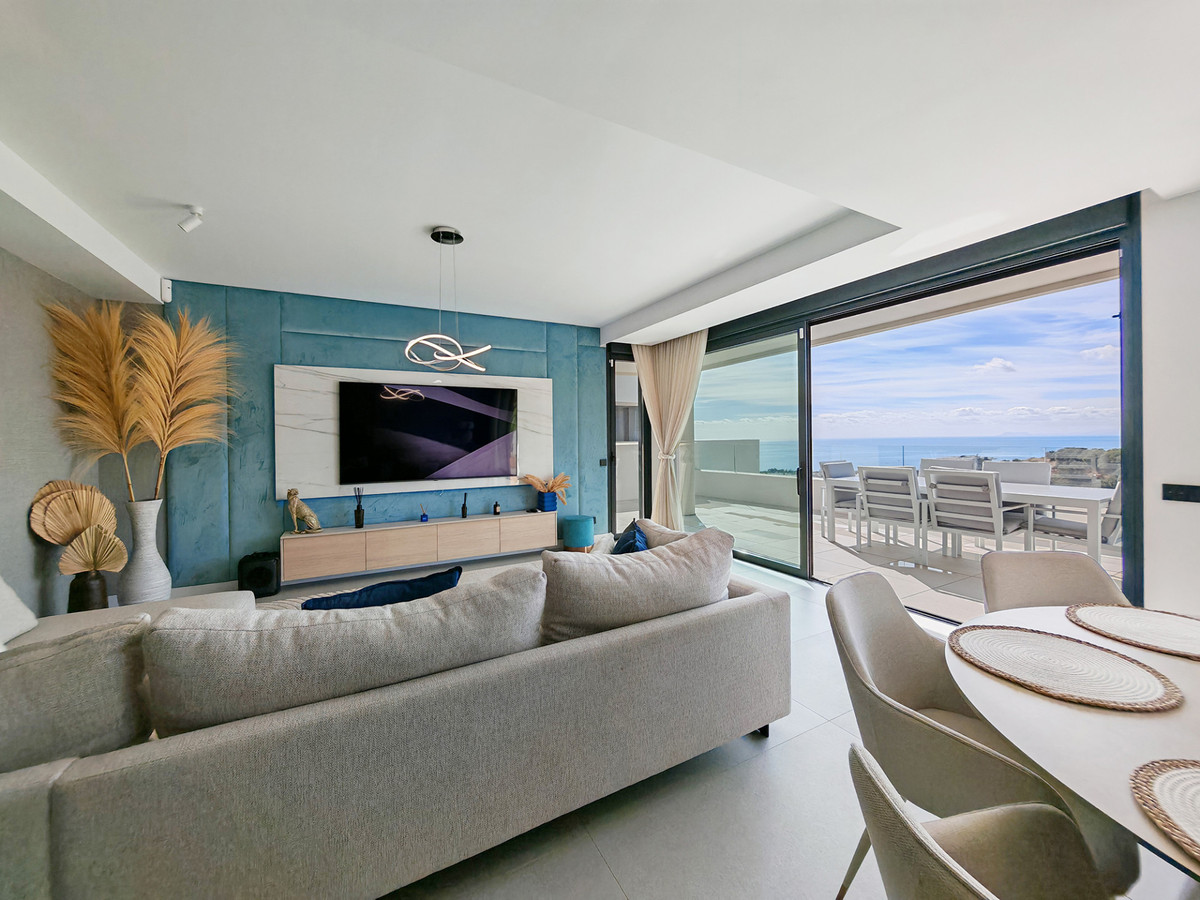 3 bedroom Apartments for sale in Altos de los Monteros – R5220286