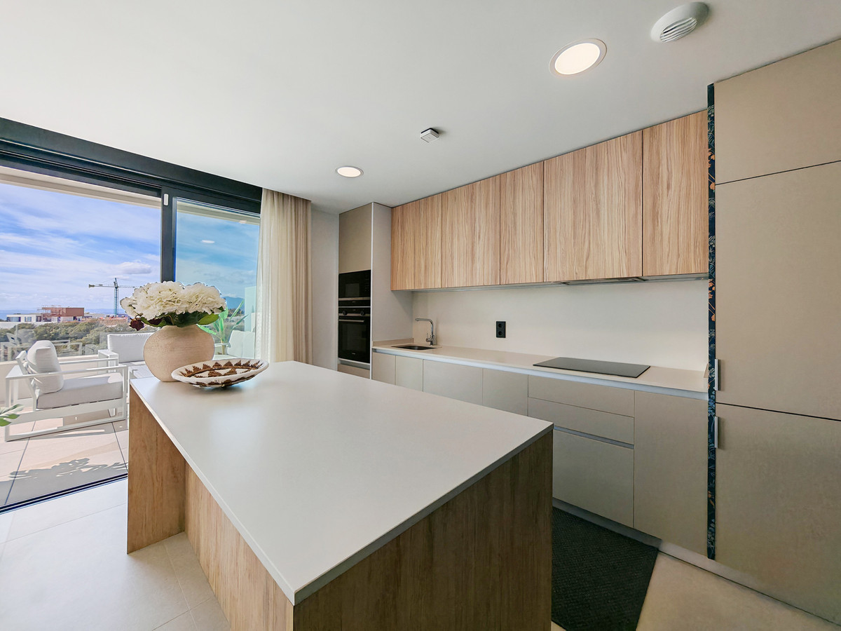 3 bedroom Apartments for sale in Altos de los Monteros – R5220286