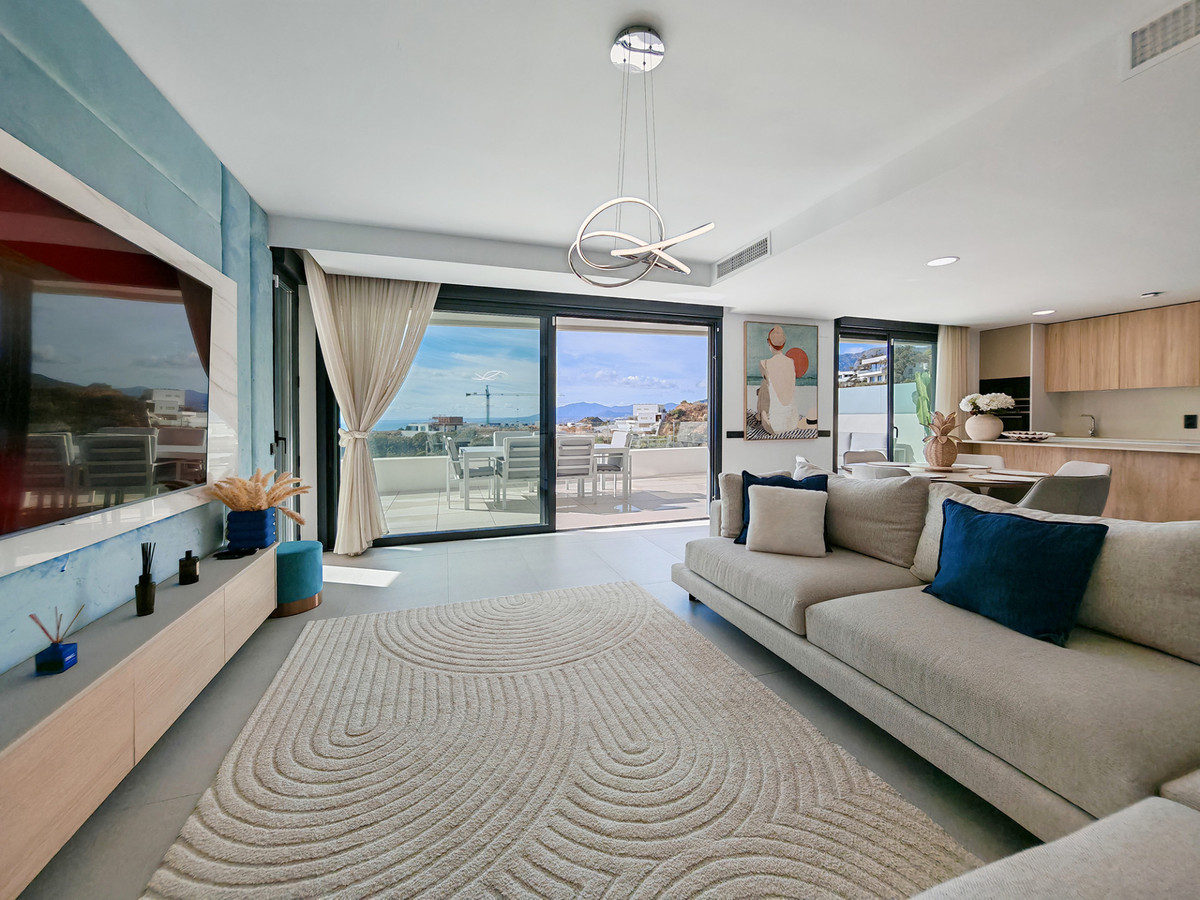 3 bedroom Apartments for sale in Altos de los Monteros – R5220286