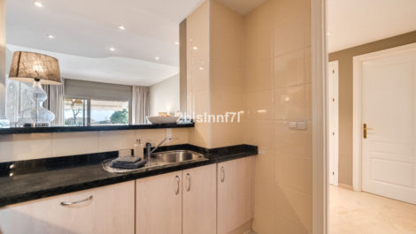 2 bedroom Apartments for sale in Elviria – R5215624