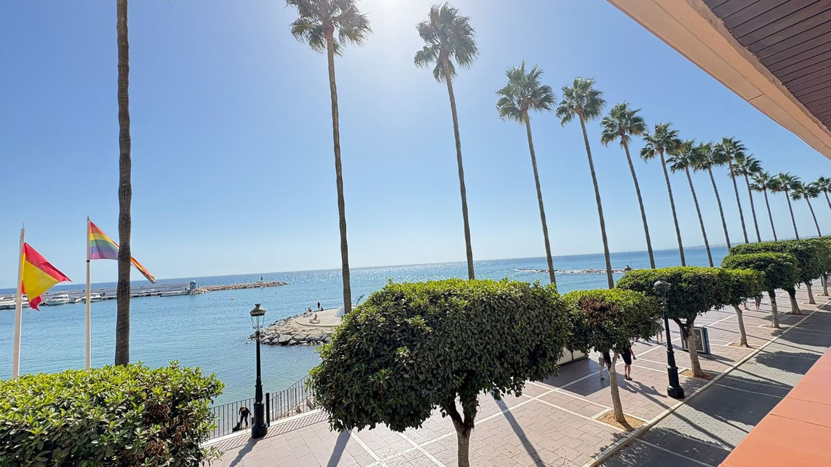 1 bedroom Apartments for sale in Marbella – R5185204