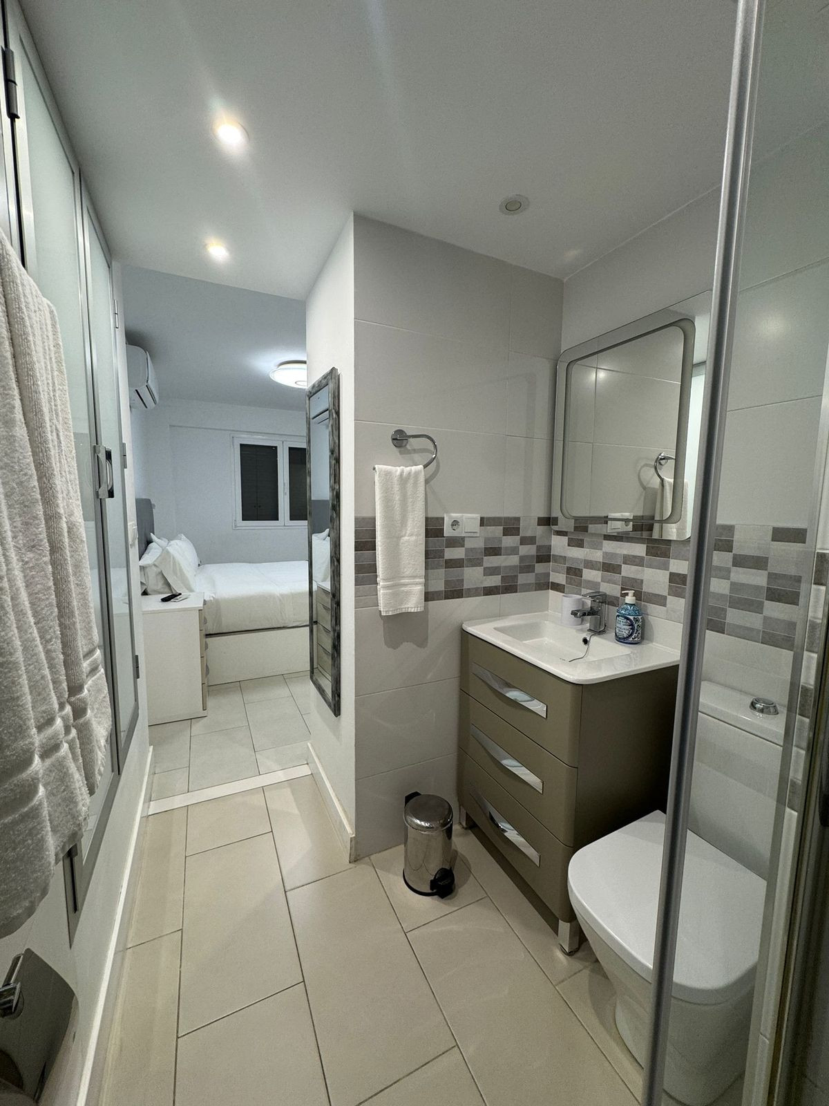 1 bedroom Apartments for sale in Marbella – R5185204