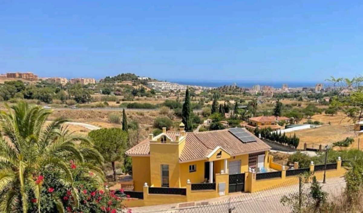 4 bedroom Villas for sale in Mijas – R5181238